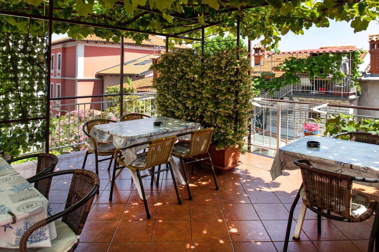 Apartmaji Pri Perotu Izola Exterior photo