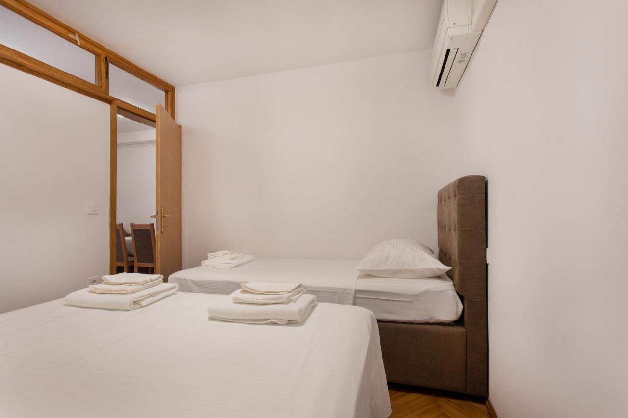 Apartmaji Pri Perotu Izola Exterior photo