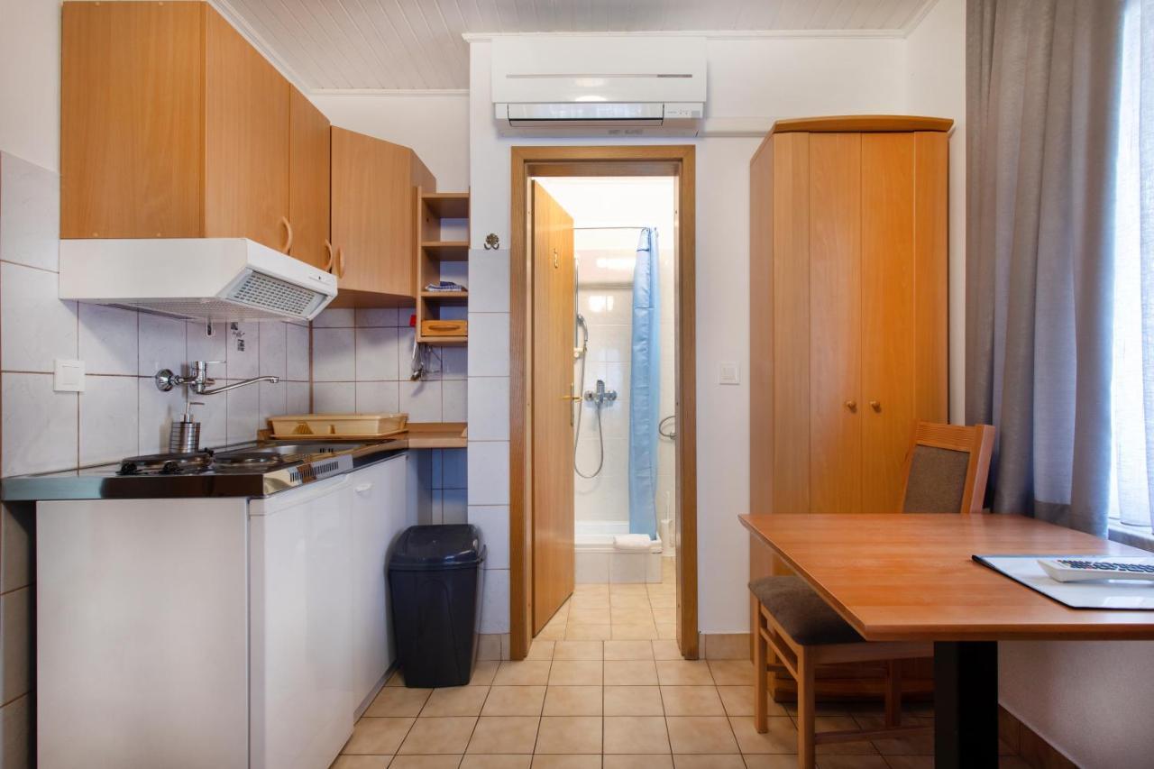 Apartmaji Pri Perotu Izola Exterior photo