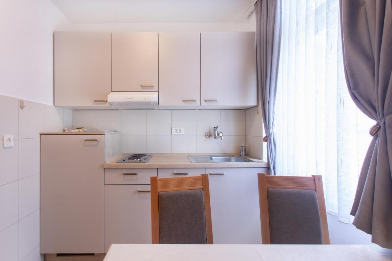Apartmaji Pri Perotu Izola Exterior photo